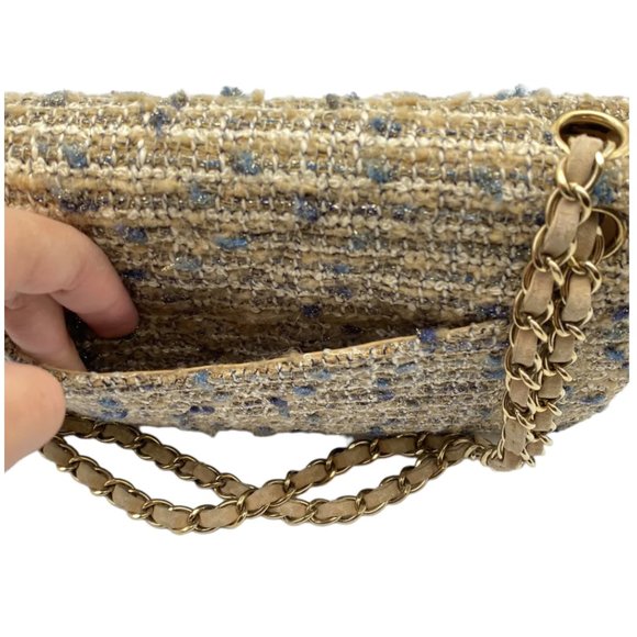 Chanel Medium Double Flap - Classic Tweed - Picture 4 of 11